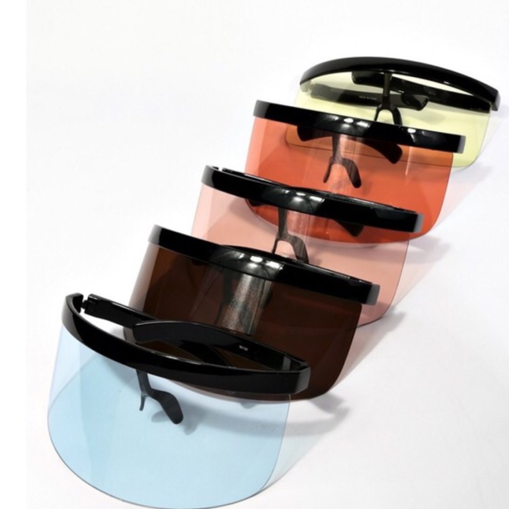 Trendy visor style sunglasses